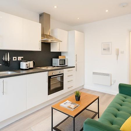 2 Bedroom Apartment Near City Centre, Uni & Parks! Cardiff Dış mekan fotoğraf
